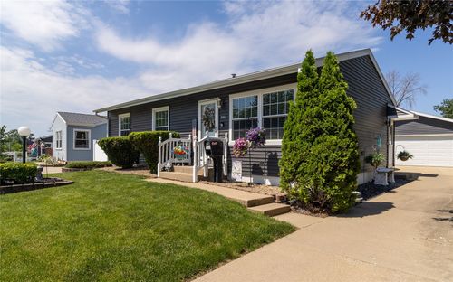184 Carter St Nw, Cedar Rapids, IA, 52405-3202 | Card Image