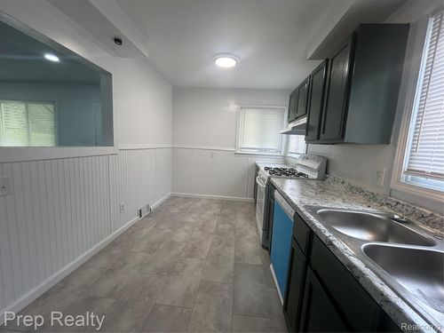 28542 Rosewood Street, Inkster, MI, 48141 | Card Image