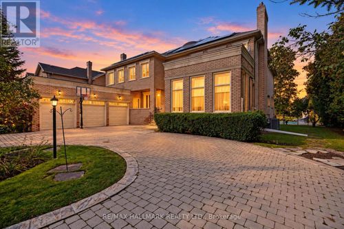 28 Renaissance Court W, Vaughan (Beverley Glen), ON, L4J7W4 | Card Image
