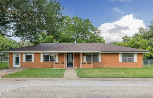 420 Hale St, Lexington, TX, 78947-9303 | Card Image