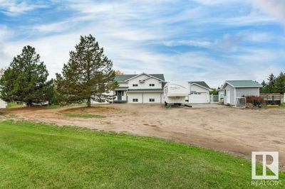 27507 Township Road 544, House other with 4 bedrooms, 3 bathrooms and null parking in Sturgeon County AB | Image 2