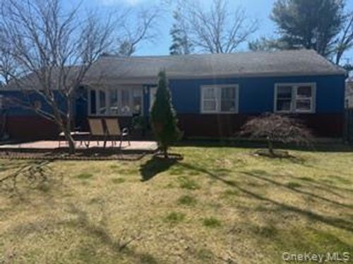 10 Sinclair Dr, Greenlawn, NY, 11740-2608 | Card Image