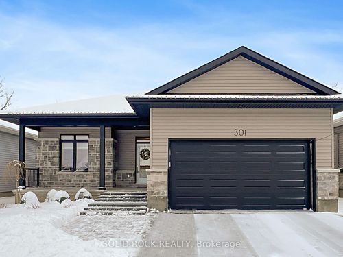 301 Wood Ave, Smiths Falls, ON, K7A5H4 | Card Image