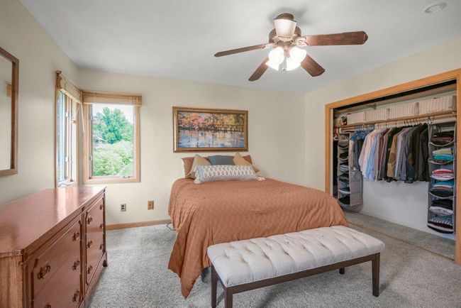 7470 Canyon Curv, House other with 4 bedrooms, 3 bathrooms and null parking in Chanhassen MN | Image 12