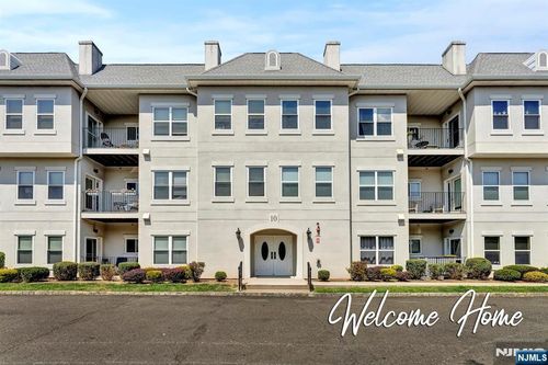 1017 Brittany Dr, Wayne, NJ, 07470-3230 | Card Image