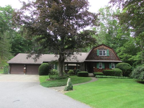 57 George St, Thomaston, CT, 06787-1512 | Card Image