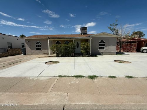 7520 Matamoros Dr, El Paso, TX, 79915-1916 | Card Image