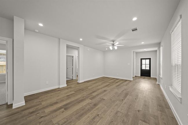 40423 Gerygone Ln, House other with 3 bedrooms, 2 bathrooms and 2 parking in Magnolia TX | Image 7