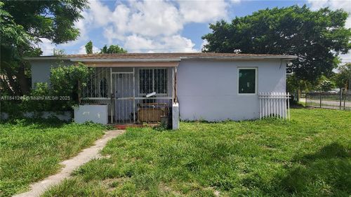 1735 Nw 126th St, Miami, FL, 33167-2138 | Card Image