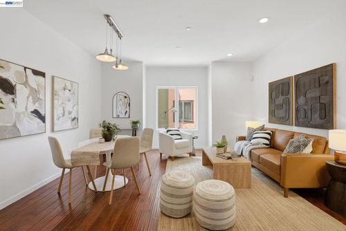 4895 Shattuck Ave, Oakland, CA, 94609 | Card Image