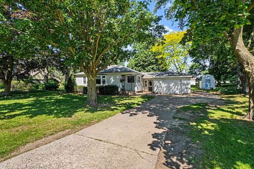 367 Lane Ave, Holland, MI, 49423-3724 | Card Image