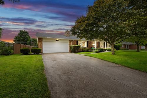 108 Lutheran Drive, Eaton, OH, 45320 | Card Image