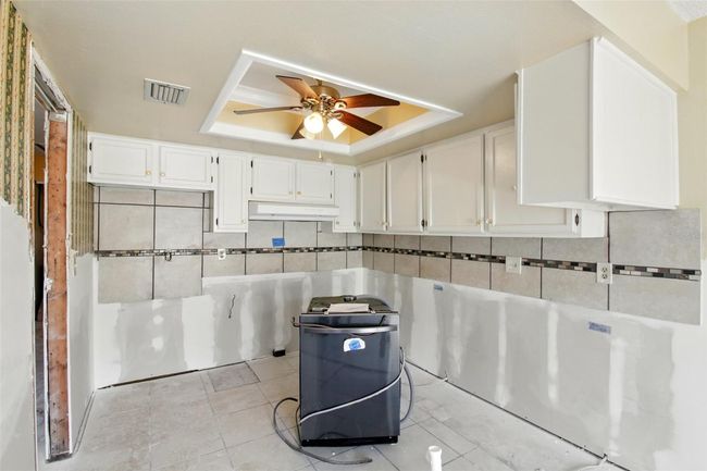 Kitchen | Image 14