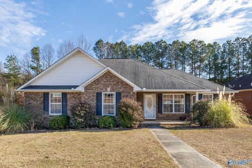 2706 Park Ave Nw, Hartselle, AL, 35640-9207 | Card Image