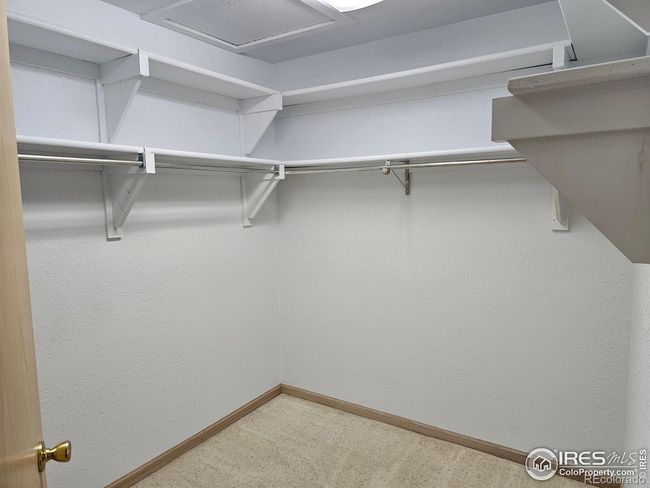 Walk-in closet | Image 19