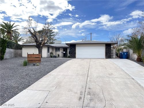 4485 Greenhill Dr, Las Vegas, NV, 89121-6211 | Card Image