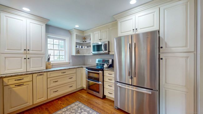 280 Bennett St, House other with 3 bedrooms, 2 bathrooms and null parking in Fairfield CT | Image 10