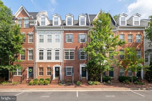 194 Martin Ln, ALEXANDRIA, VA, 22304-7752 | Card Image