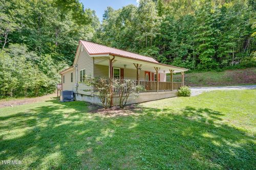204 Thomas Rd, Rogersville, TN, 37857-7215 | Card Image