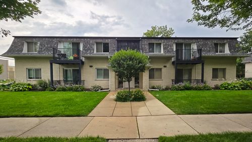 apt-104-9601 S Karlov Ave, Oak Lawn, IL, 60453-3275 | Card Image