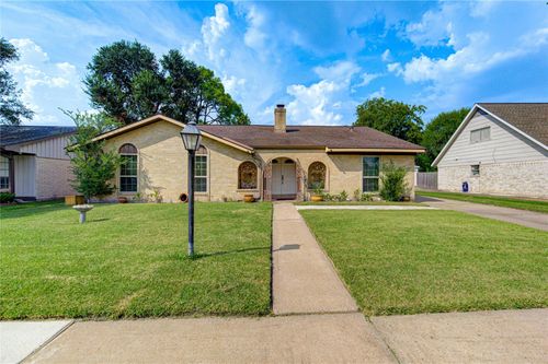 12302 Meadowdale Dr, Meadows Place, TX, 77477-1425 | Card Image