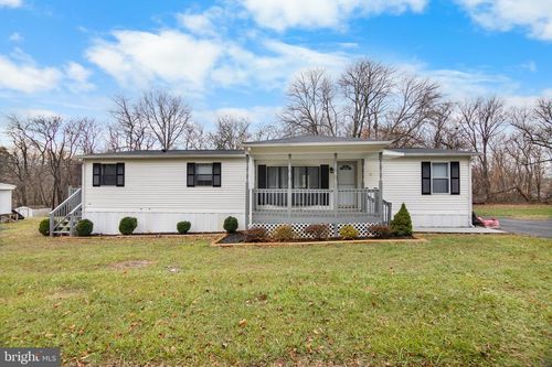 92 Pauls Pl, FALLING WATERS, WV, 25419-3648 | Card Image