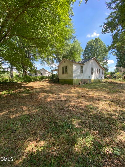 813 Strawberry Road, Reidsville, NC, 27320 | Card Image