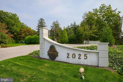 apt-232-2025 S Queen St, York, PA, 17403-4855 | Card Image