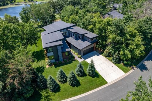 746 Peninsula Point Rd, Shakopee, MN, 55379-2281 | Card Image