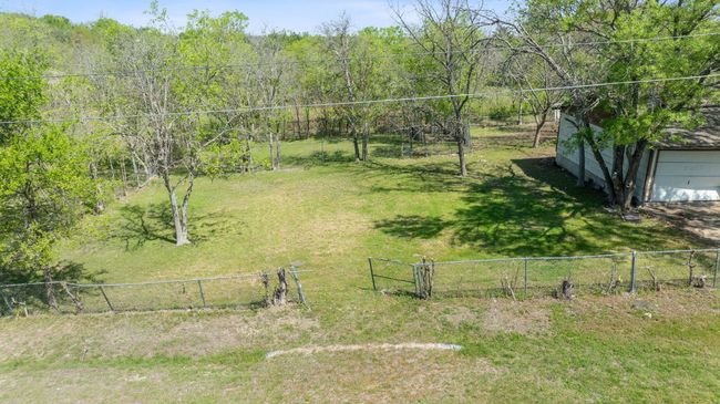 405 E Browning St, House other with 4 bedrooms, 2 bathrooms and 2 parking in Manor TX | Image 4