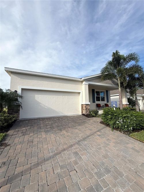 2396 Volunteer Ave, Kissimmee, FL, 34744-6298 | Card Image