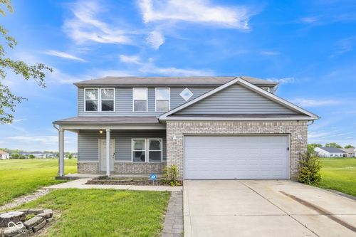 9692 Centennial Ct, Avon, IN, 46123-6916 | Card Image