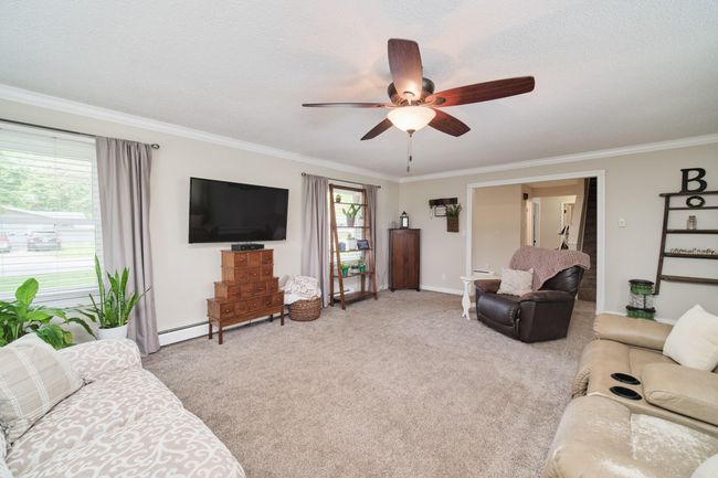 Livingroom with Sliders to Deck | Image 17