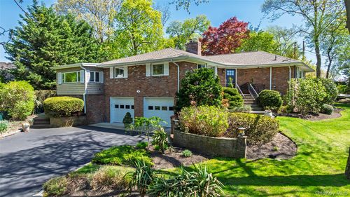 4 Knoll Top Rd, Stony Brook, NY, 11790-1425 | Card Image