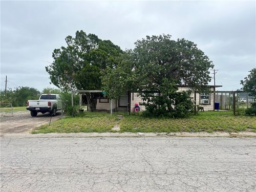 602 Richard Cruz St, Freer, TX, 78357-1407 | Card Image
