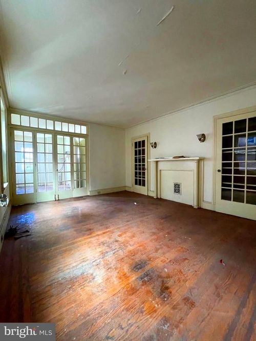 1225 N 6th St, PHILADELPHIA, PA, 19122-4305 | Card Image