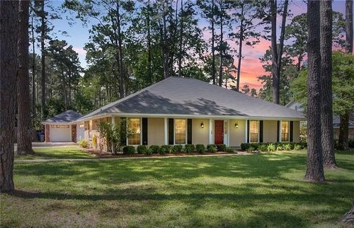 2102 Chase Bnd, Shreveport, LA, 71118-4611 | Card Image