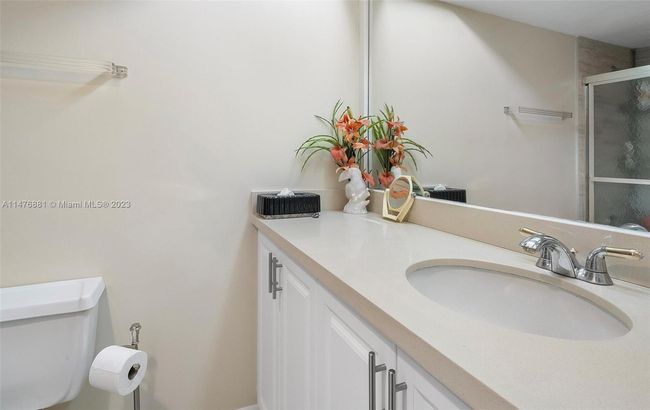 APT-1414 - 250 174 Th St, Condo with 1 bedrooms, 2 bathrooms and null parking in Sunny Isles Beach FL | Image 20