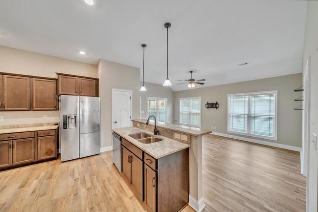 152 Hawks Ridge Trce, Home with 3 bedrooms, 2 bathrooms and null parking in Byron GA | Image 5
