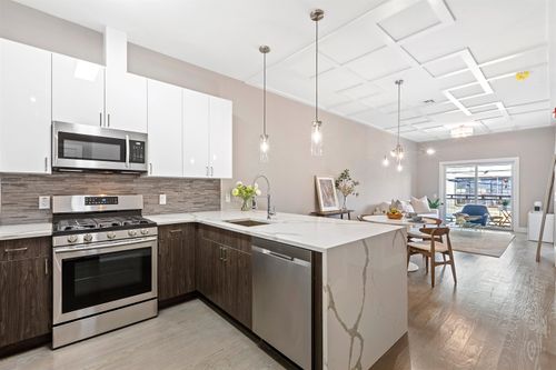 apt-204-313 Pine St, Jersey City, NJ, 07304-4254 | Card Image