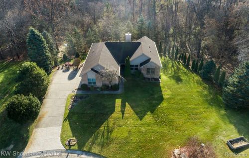 4142 Lake Stison Ct, White Lake, MI, 48383-3806 | Card Image