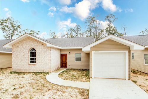 1006 Pine St, Hammond, LA, 70403-5041 | Card Image