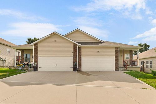4745 S Union Ave, Independence, MO, 64055-4602 | Card Image