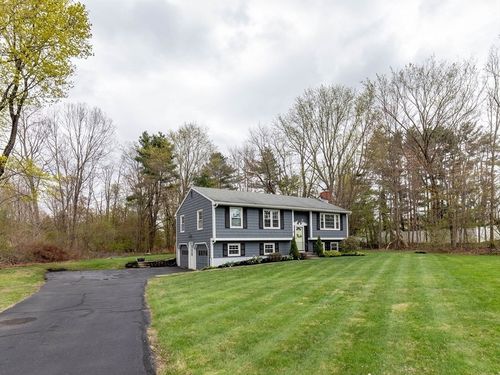 8 Old Farm Rd, Sturbridge, MA, 01566-1221 | Card Image