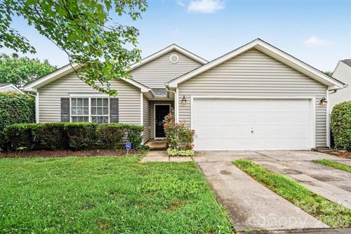 6909 Karnak Ct, Charlotte, NC, 28216-3681 | Card Image