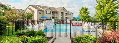 1 Chapelridge Cir, Marion, IA, 52302-7239 | Card Image