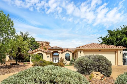 2789 Tonaquint Dr, St. George, UT, 84790-7672 | Card Image