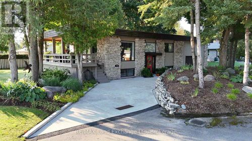 148 Park Dr, Huron, ON, N0G2W0 | Card Image