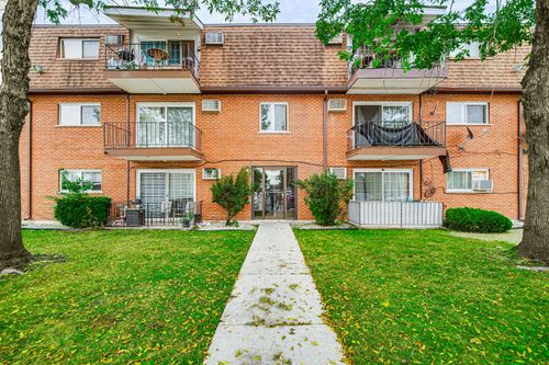 apt-1-10510 Parkside Ave, Chicago Ridge, IL, 60415-2081 | Card Image