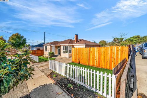 7007 Manila Ave, El Cerrito, CA, 94530-2439 | Card Image